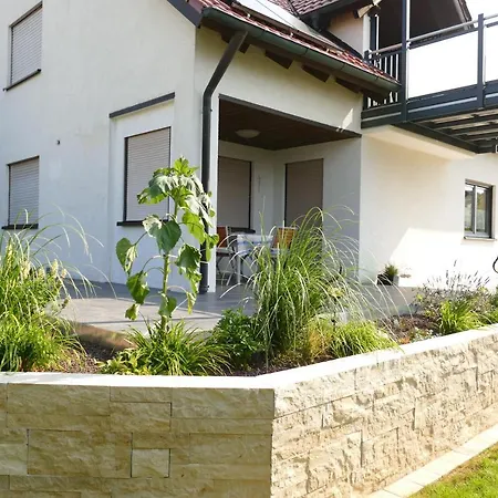 Alojamento de Acomodação e Pequeno-almoço Ferienwohnung Schroettle Munningen